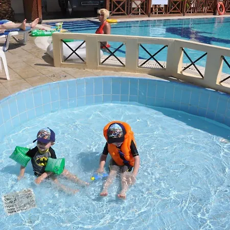 מלון דירות Summer Memories Pefki (Rhodes)